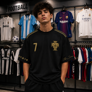 Ronaldo 7 Fan Edition Oversized T-Shirt – Black & Gold Premium Football Streetwear Tee